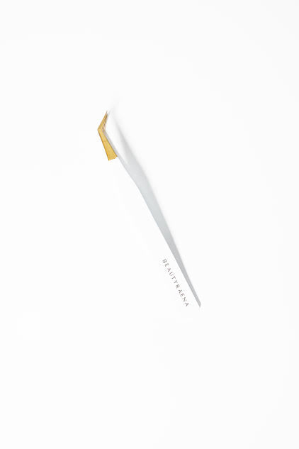 BeautyRaena’s Signature Tweezer